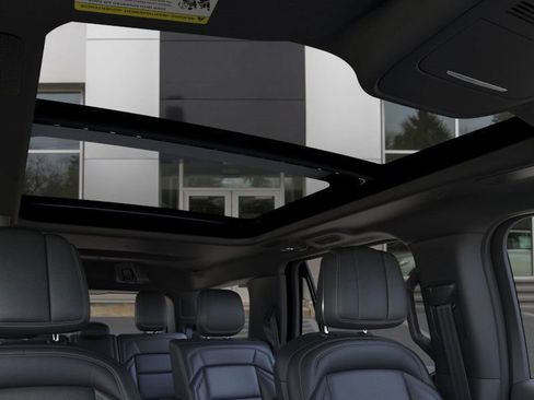 New 2025 Lincoln Navigator Reserve w/ Jet Appearance Package image 22