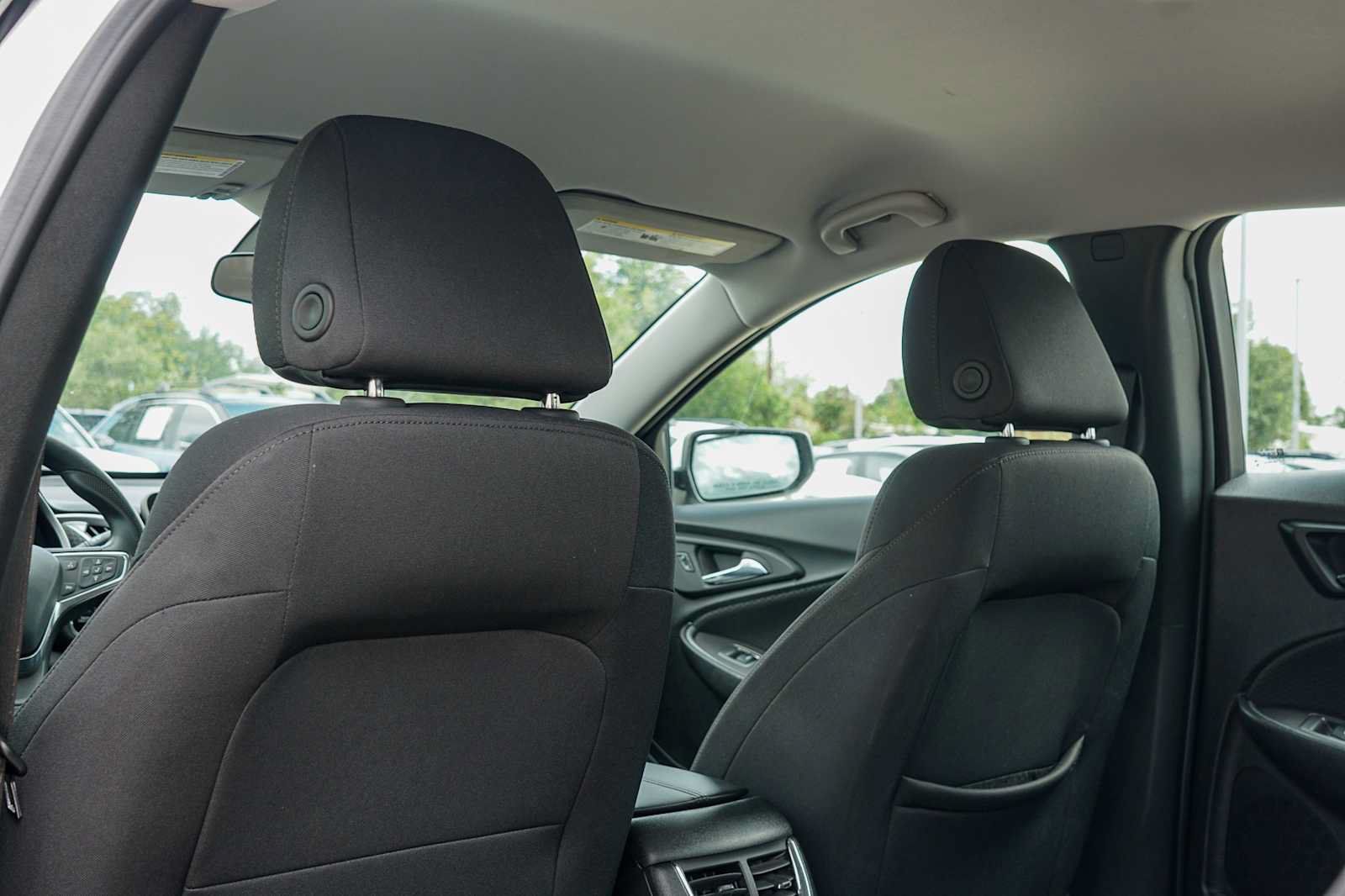 Used 2025 Chevrolet Malibu LT FWD image 19