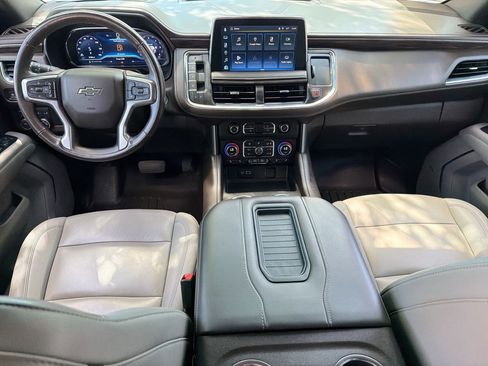 Used 2022 Chevrolet Tahoe Z71 w/ Luxury Package image 16