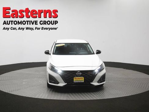 Used 2023 Nissan Altima 2.5 SR FWD image 52