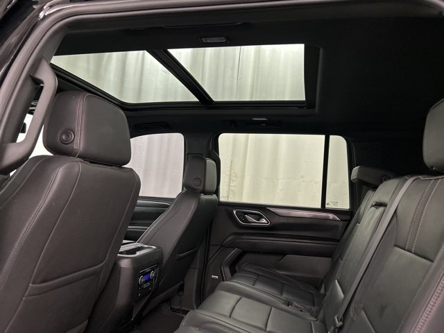 Used 2024 Chevrolet Suburban RST w/ Luxury Package AWD/4WD image 25