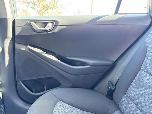 Used 2019 Hyundai Ioniq Plug-In Hybrid image 20