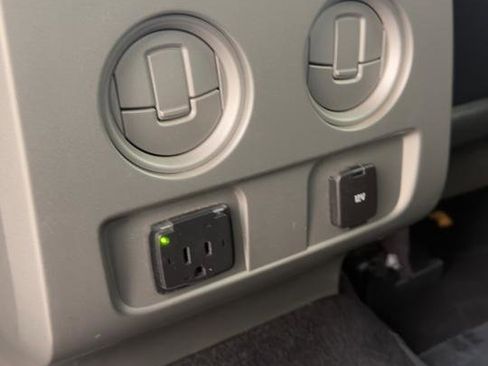 Used 2013 Ford F150 Platinum AWD/4WD image 42