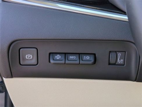 Used 2022 Buick Enclave Avenir w/ Trailering Package, 5000 lbs. image 21