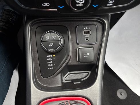 Used 2019 Jeep Compass Trailhawk image 35