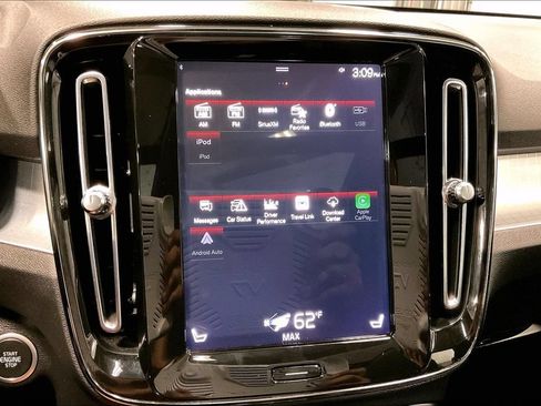 Used 2020 Volvo XC40 T5 Momentum w/ Protection Package AWD/4WD image 15