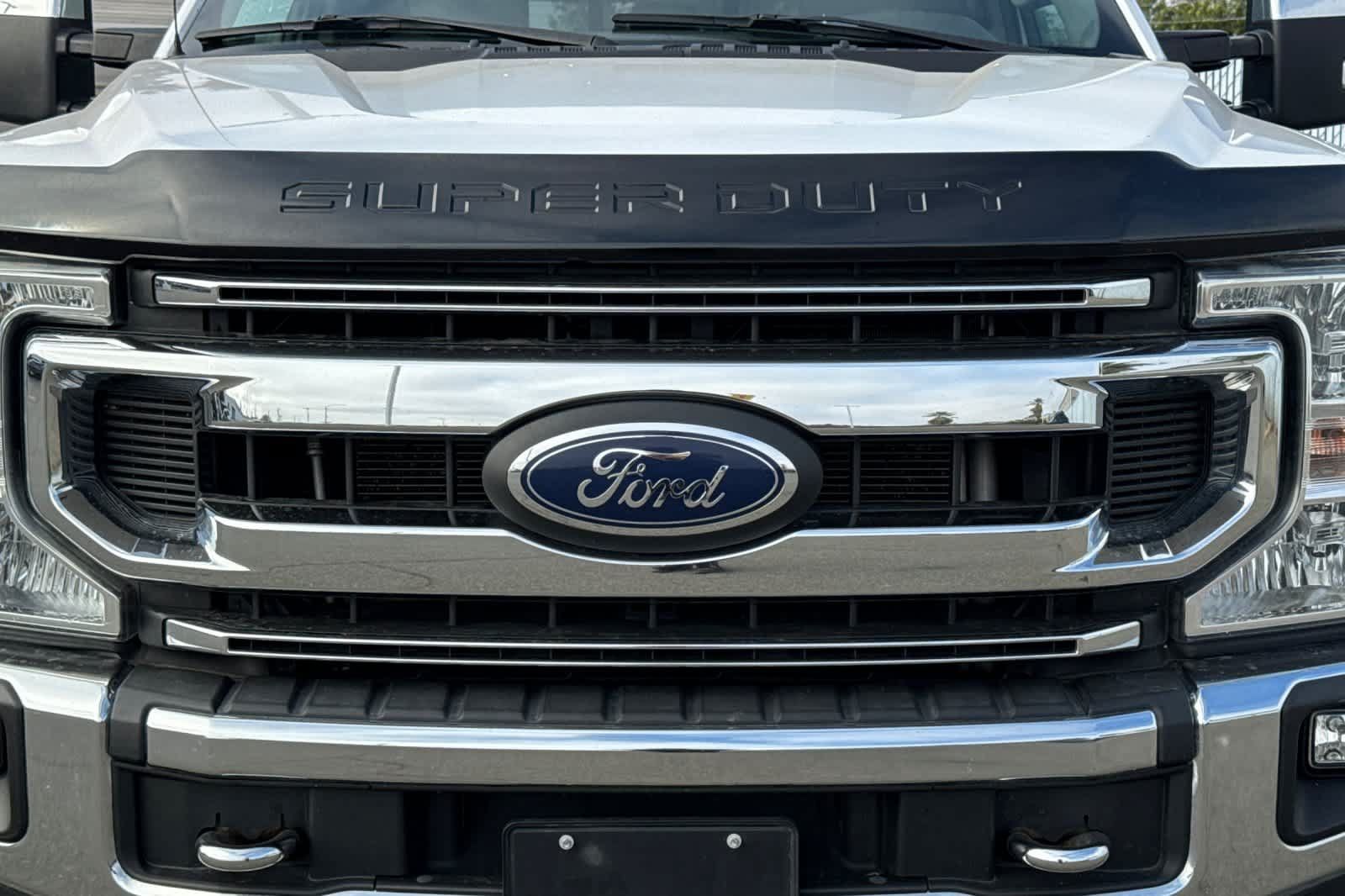 Used 2021 Ford F250 XLT w/ XLT Premium Package AWD/4WD image 14