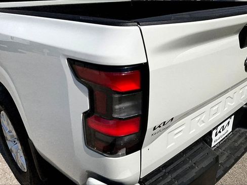 Used 2023 Nissan Frontier SV w/ Tow Package AWD/4WD image 22