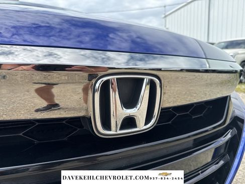 Used 2018 Honda Accord Sport image 9