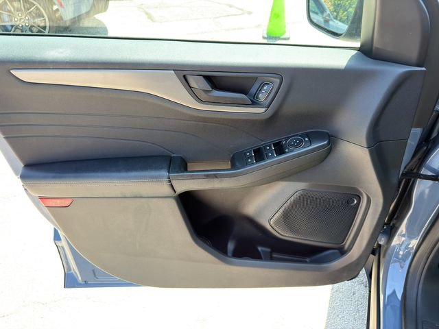Used 2024 Ford Escape Active w/ Tech Pack #1 AWD/4WD image 18