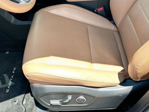 Used 2025 Hyundai Santa Fe Limited FWD image 19