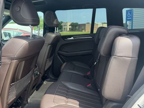 Used 2019 Mercedes-Benz GLS 450 4MATIC image 17