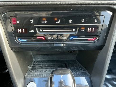 Certified 2025 Volkswagen Taos SEL w/ Black Wheel Plus Package image 8