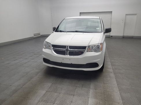 Used 2018 Dodge Grand Caravan SE w/ UConnect Hands-Free Group FWD image 15