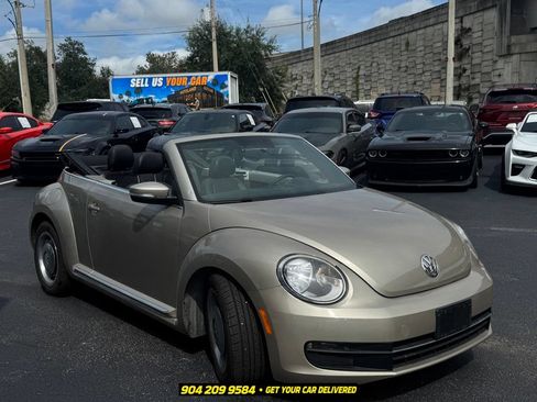 Used 2013 Volkswagen Beetle 2.5 FWD image 8