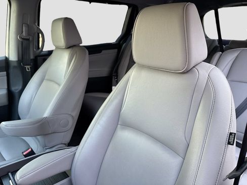 Used 2023 Honda Odyssey EX-L image 20