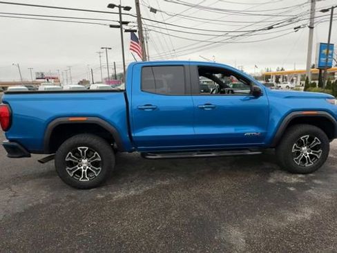 Used 2024 GMC Canyon AT4 image 9