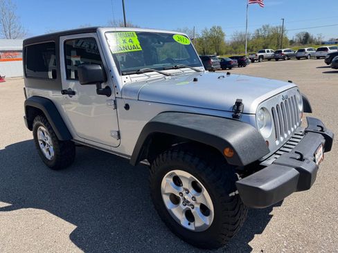 Used 2012 Jeep Wrangler Sport AWD/4WD image 7