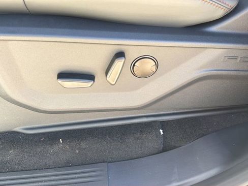 New 2025 Ford Expedition Active image 21