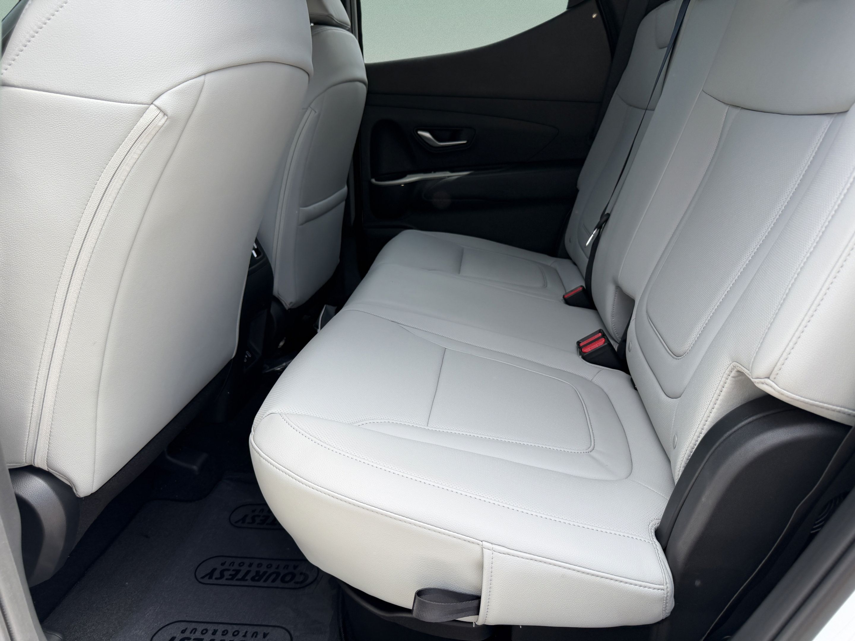 New 2027 Hyundai Santa Cruz SEL FWD image 15