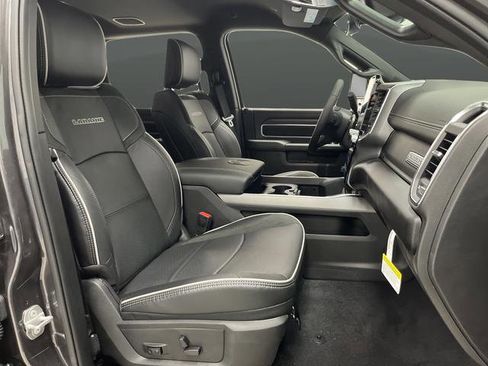 New 2025 RAM 2500 Laramie image 32