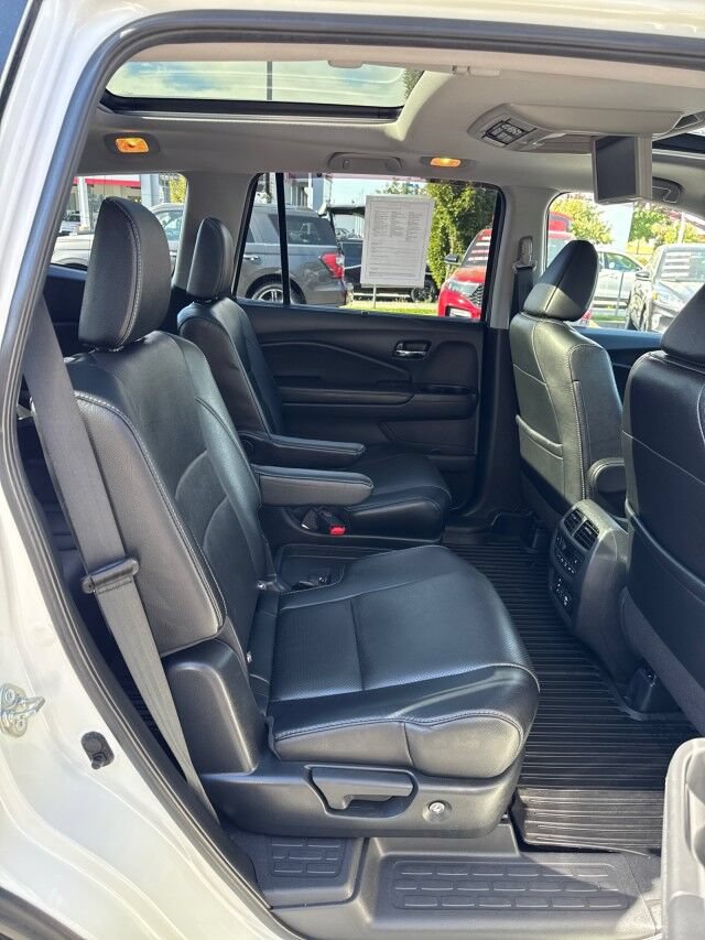 Used 2018 Honda Pilot Elite image 17