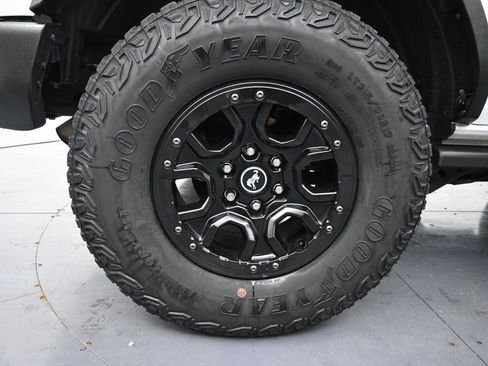 Used 2023 Ford Bronco Wildtrak AWD/4WD image 27