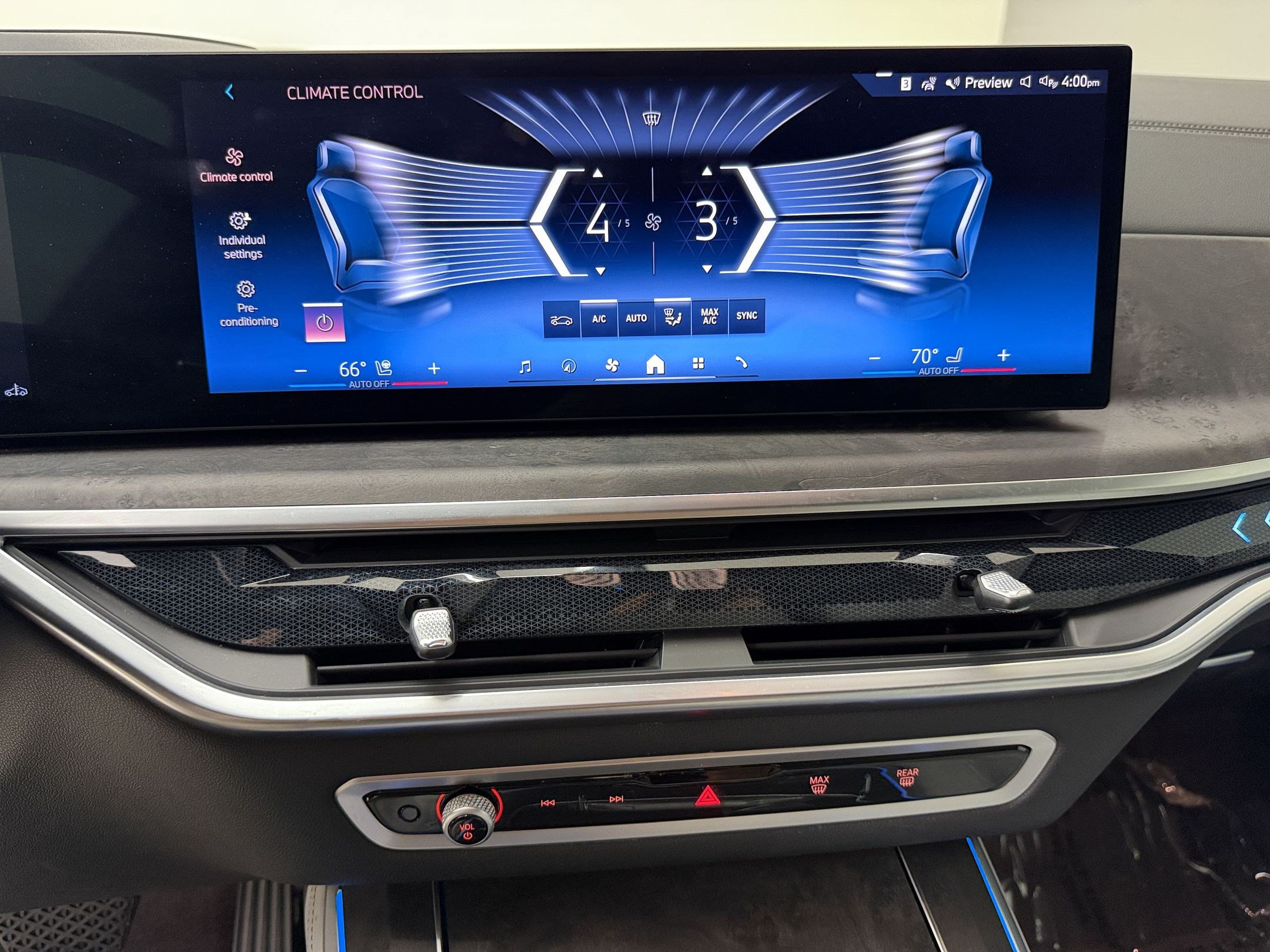 Certified 2024 BMW X5 sDrive40i w/ Parking Assistance Package RWD image 22