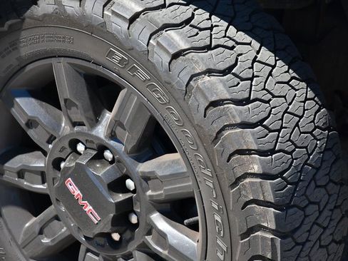 Certified 2024 GMC Sierra 2500 AT4 image 3