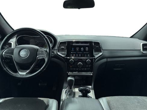 Used 2021 Jeep Grand Cherokee Laredo X image 12