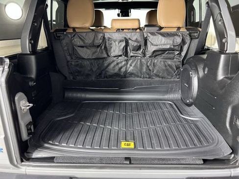 Used 2022 Jeep Wrangler Unlimited Rubicon 4xe AWD/4WD image 26