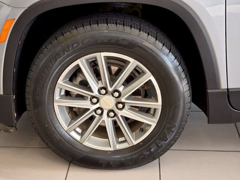 Used 2023 Chevrolet Traverse LT AWD/4WD image 10