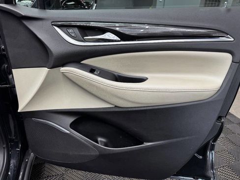 Used 2019 Buick Enclave Essence image 61