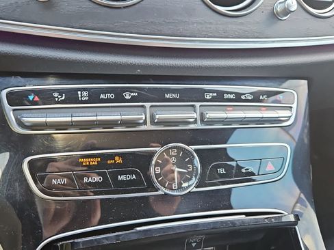 Used 2017 Mercedes-Benz E 400 4MATIC Wagon image 18