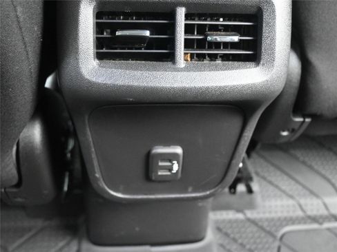 Used 2022 Chevrolet Equinox LT image 7