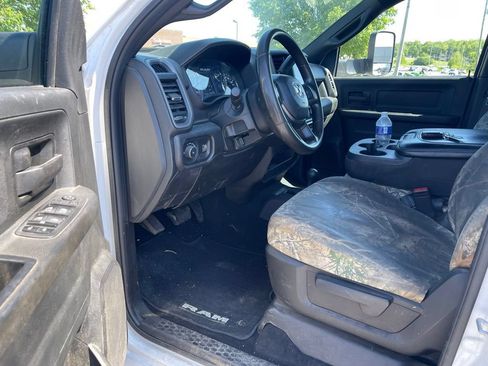 Used 2022 RAM 3500 Tradesman AWD/4WD image 5