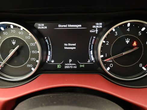 Used 2023 Maserati Levante GT AWD/4WD image 12