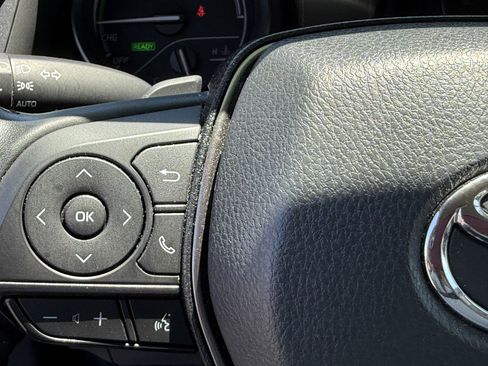 Used 2022 Toyota Camry SE image 16