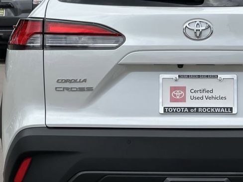 Certified 2024 Toyota Corolla Cross XLE w/ Convenience Package AWD/4WD image 5