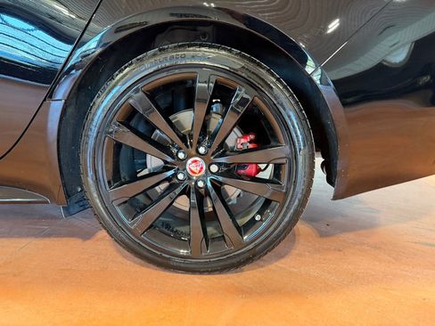 Used 2018 Jaguar XF S image 13