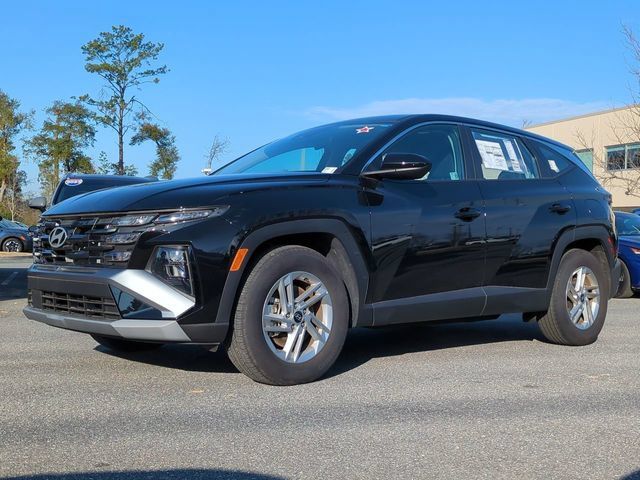 New 2025 Hyundai Tucson SE FWD image 2
