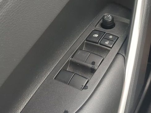 Used 2023 Toyota Corolla Cross XSE w/ Convenience Package image 24