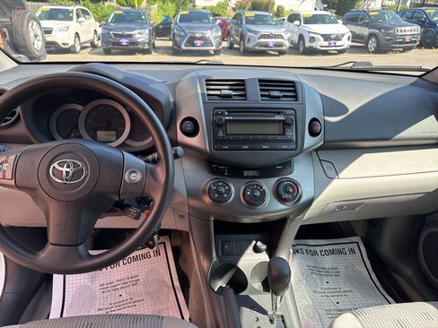 Used 2012 Toyota RAV4 4WD w/ Value Pkg image 22