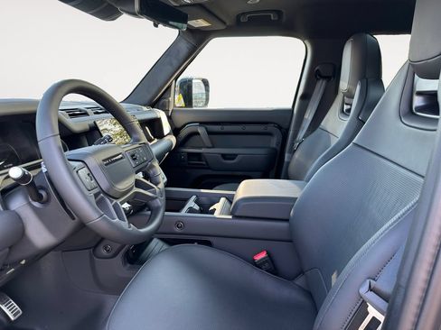 New 2026 Land Rover Defender 110 OCTA AWD/4WD image 9