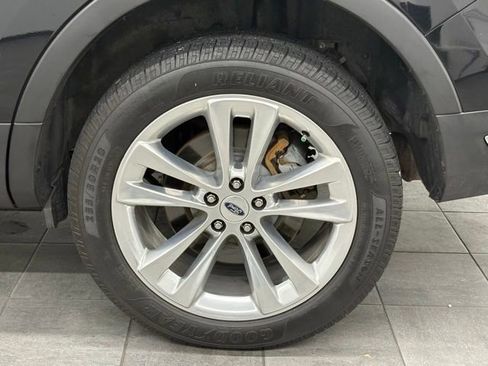 Used 2018 Ford Explorer Limited w/ Equipment Group 301A image 7