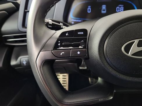 Certified 2025 Hyundai Elantra Sport FWD image 17