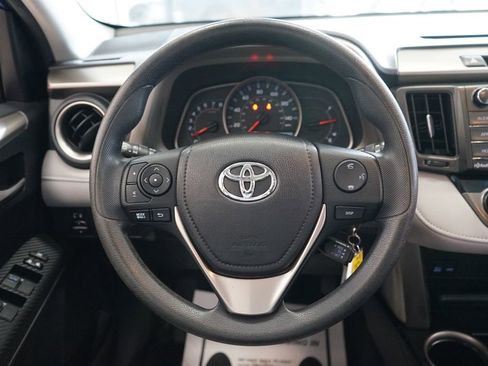 Used 2015 Toyota RAV4 XLE AWD/4WD image 28
