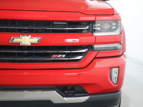 Used 2018 Chevrolet Silverado 1500 LTZ Z71 AWD/4WD image 7