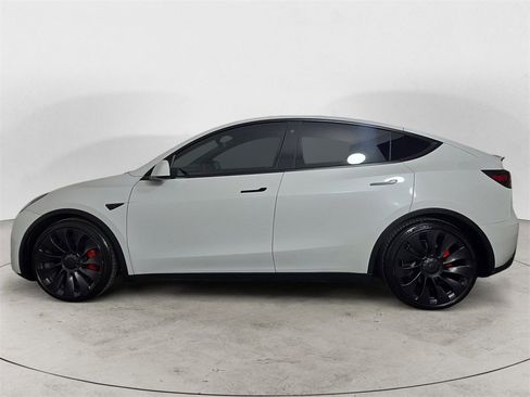 Used 2022 Tesla Model Y Performance image 2