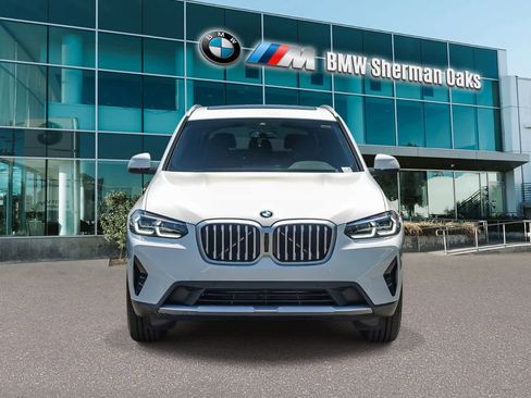 Used 2024 BMW X3 sDrive30i w/ Convenience Package RWD image 2